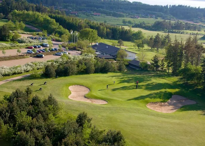 Hjarbaek Fjord Golfcenter Skals