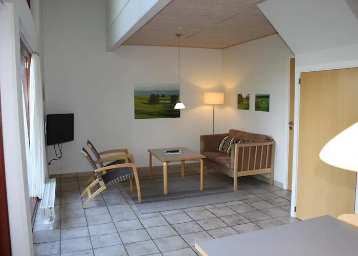 Hjarbaek Fjord Golfcenter *